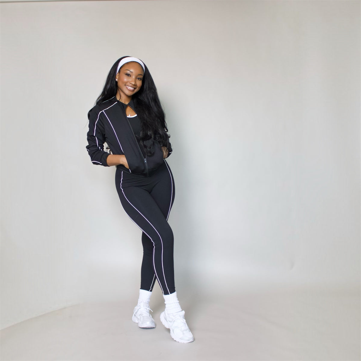 Black & White Motion Jumper Set