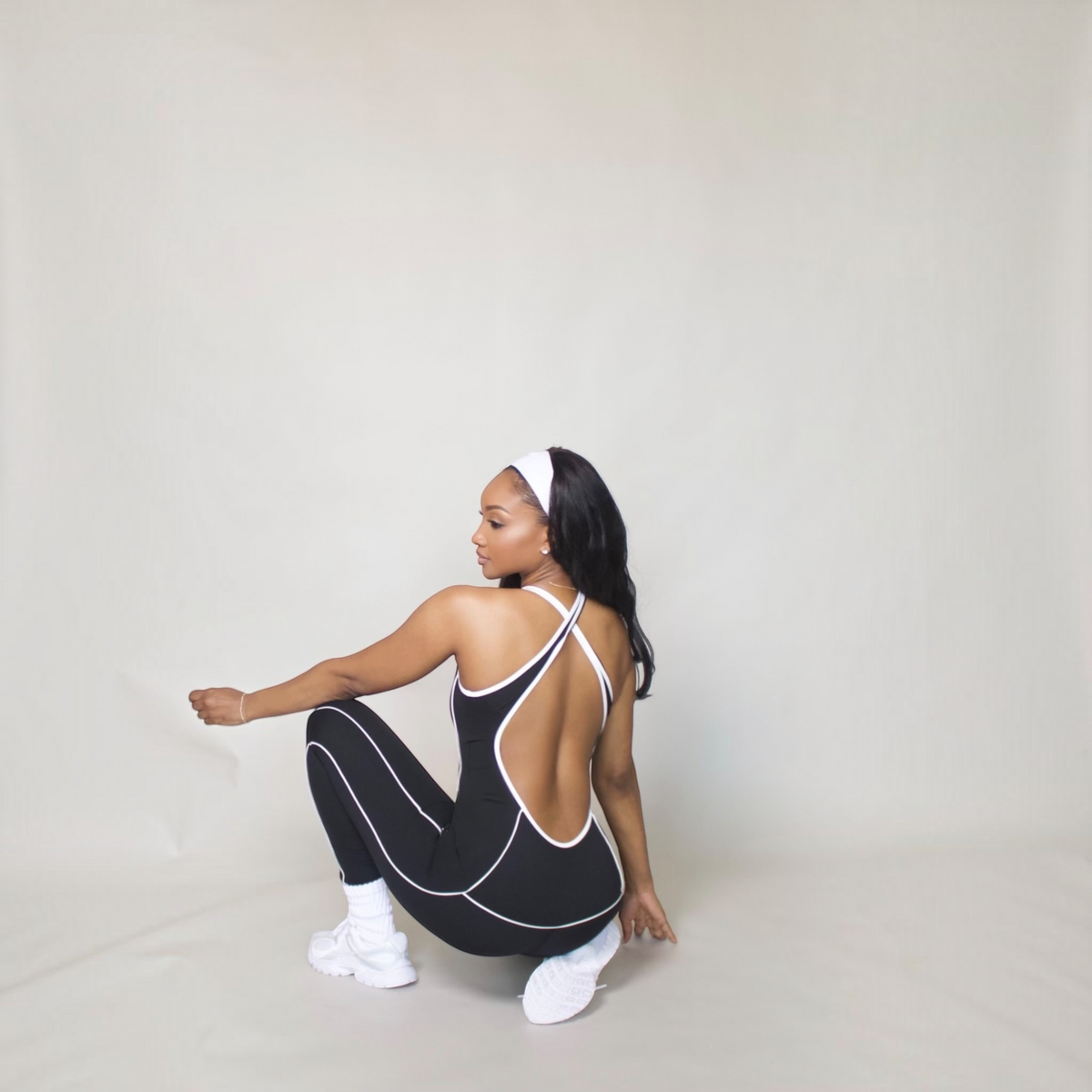 Black & White Motion Jumper Set